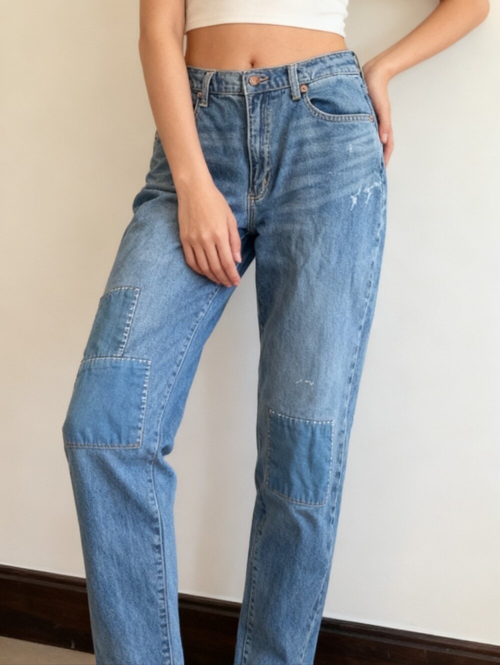 Universat Threads Jeans